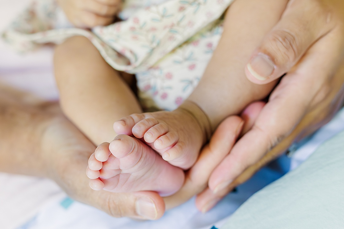 Close-up of tiny baby photographed by Pittsburgh lifestyle newborn photographer, Shayna VanDamia.