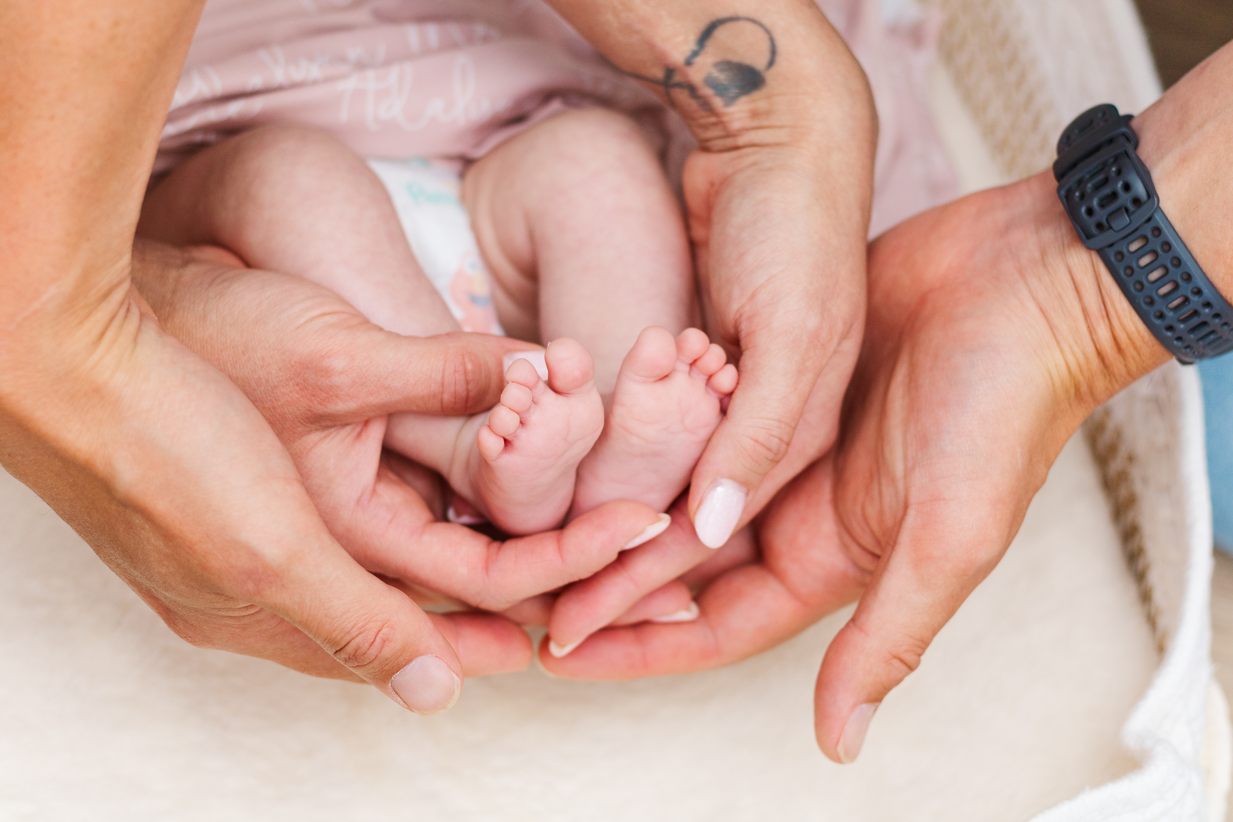 Little toes captured by an In-home newborn photography in Pittsburgh 