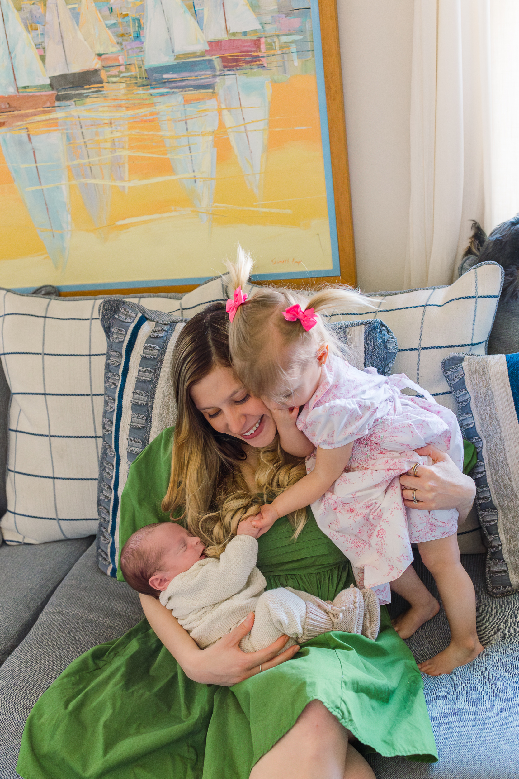 A Wexford, PA photographer captured a sweeet moment between baby and mom during their in home session.